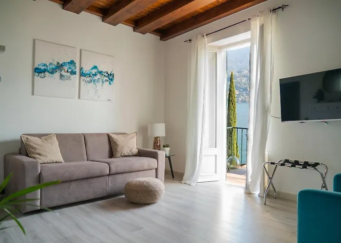 Apartment Nagi Carate Urio